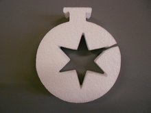 Kerstbal met 1 ster uitsparing afm. 10x12x2 cm